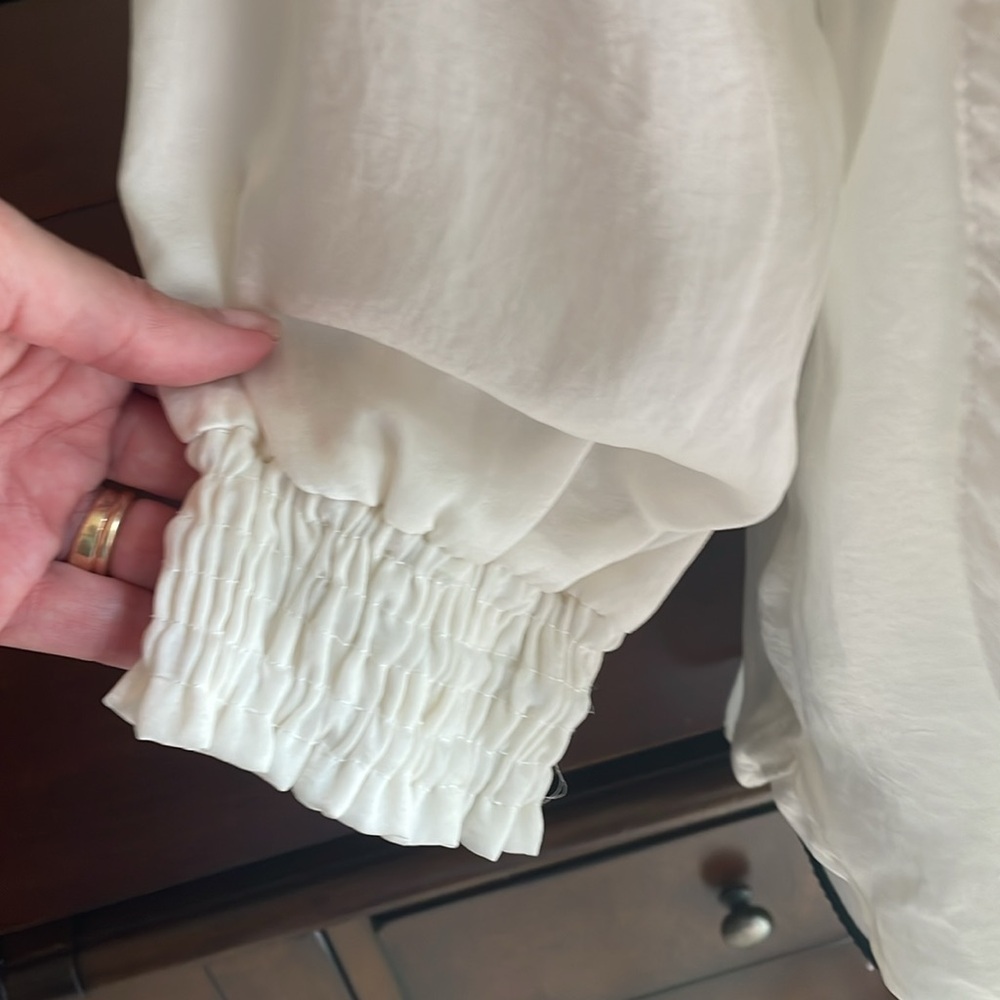 Bishop + Young Cream Blouse M - Picture 3 of 10